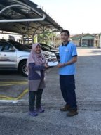 Penyampaian sumbangan kelahiran anak pertama En Syamir